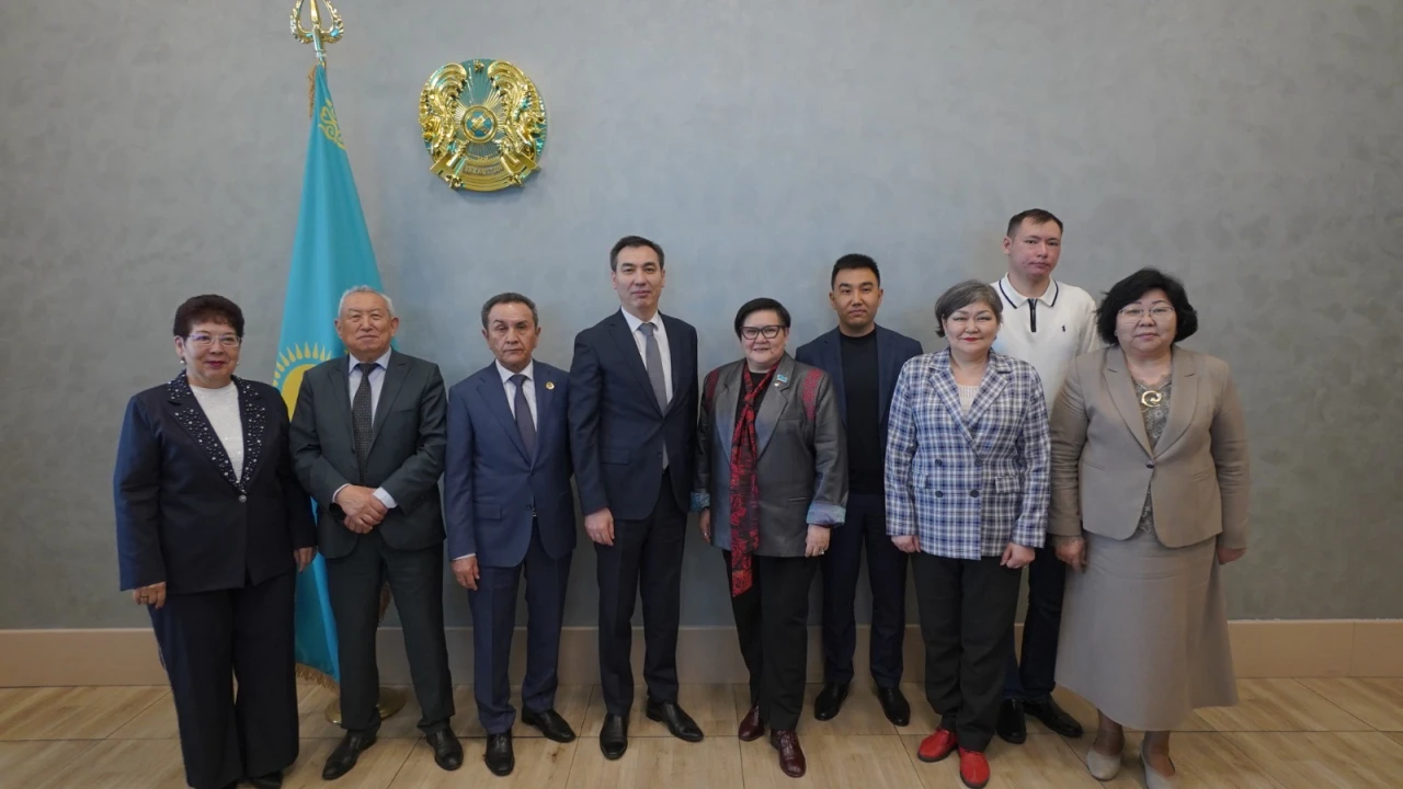 Круглый стол: развитие института президентства в Казахстане